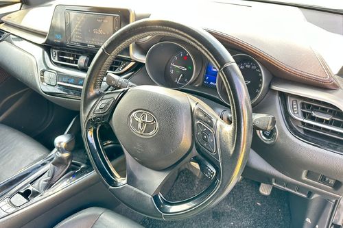 2018 Toyota C-HR 1.8L Terpakai